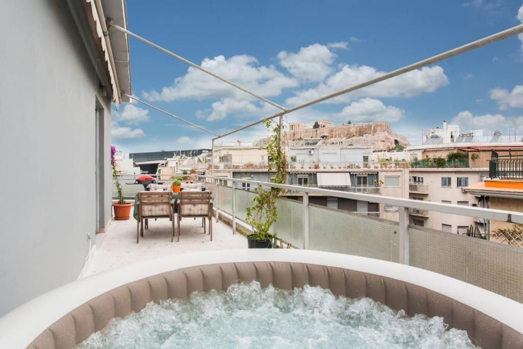 Lovely Apt W/Heated Jacuzzi &Full Acropolis View 아테네 외부 사진